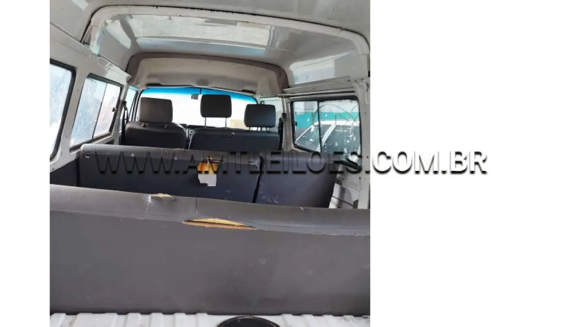 LOTE 145 - VW/KOMBI, ANO/MODELO: 2009/2010