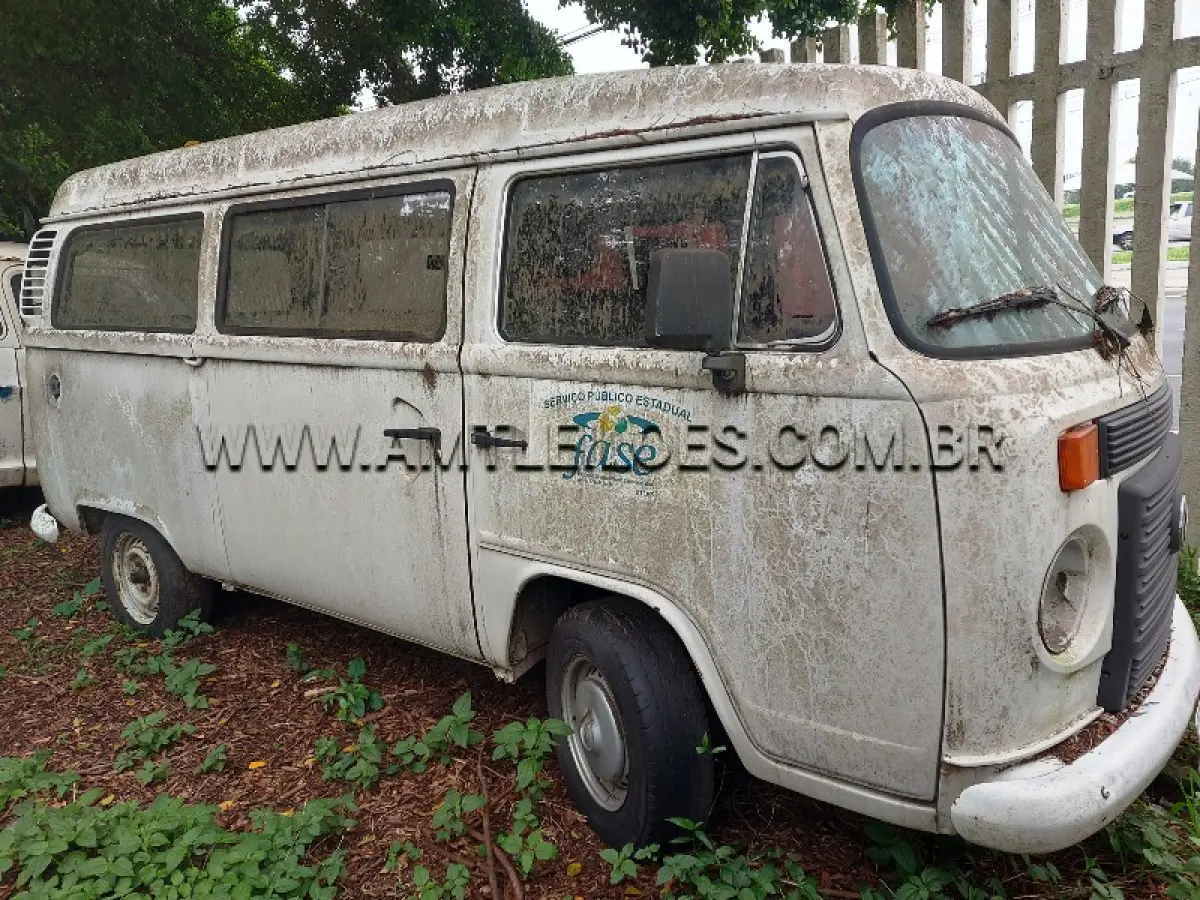LOTE 141 - VW/KOMBI, ANO/MODELO: 2009/2010