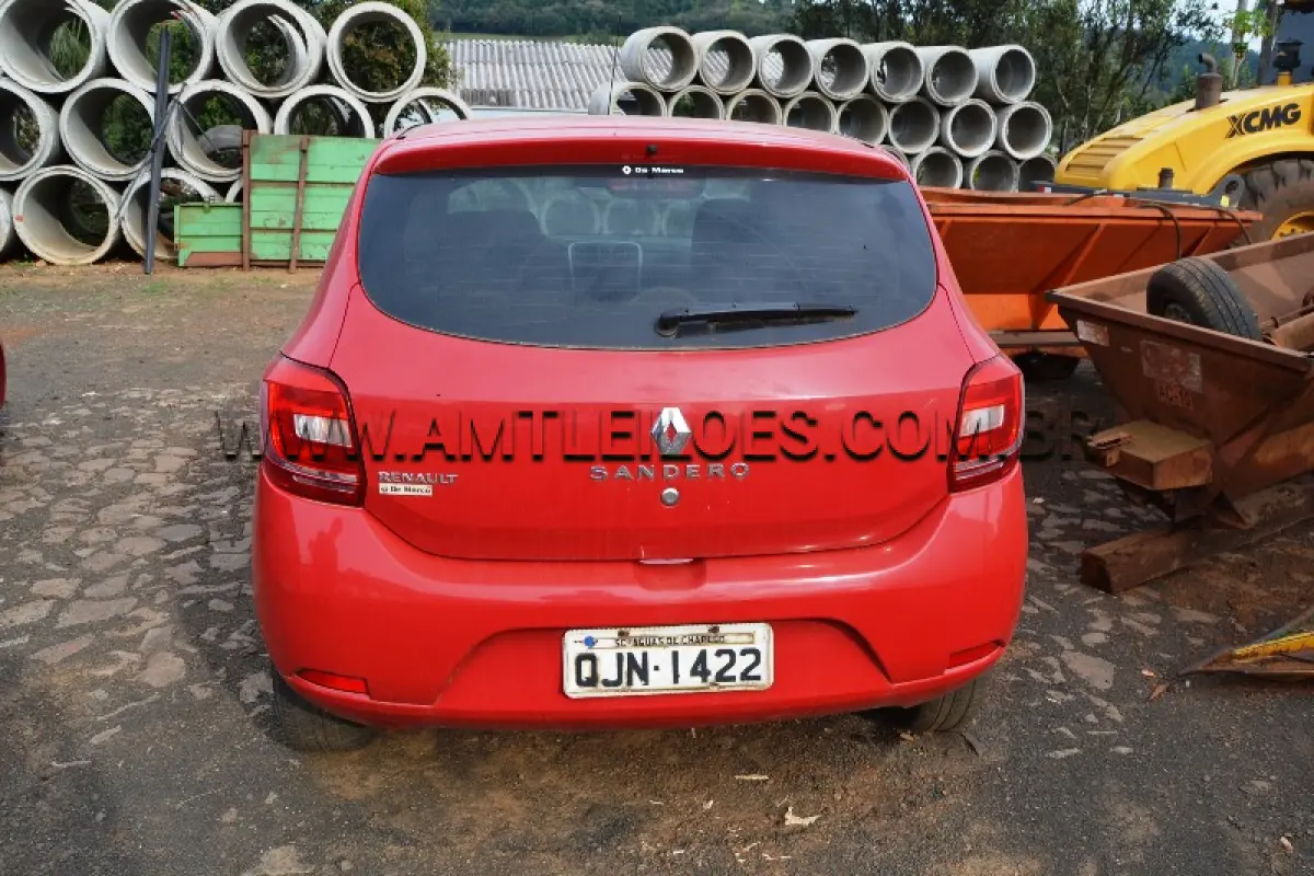 LOTE 003 - MARCA/MODELO: RENAULT SANDERO,  PLACA: QJN1422, COR: VERMELHA, ANO/MODELO: 2018, CHASSI:  93Y5SRF84JJ302042, RENAVAM:  01148515957.
