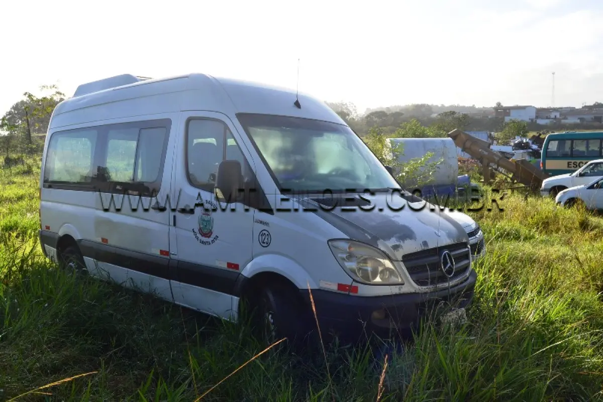 LOTE 021 - I/M. BENZ 415 CDI SPRINTERM, PLACA: IVN 9855, DIESEL, ANO/MODELO: 2013/2014.