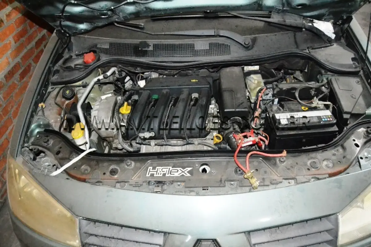 LOTE 013 - Marca:  RENAULT / Modelo:  MEGANESD DYN 16, Placa: AOO9788, Ano/Modelo: 2007.