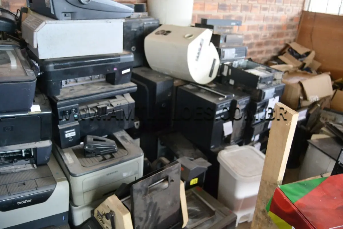 LOTE 029 - LOTE COMPOSTO DE 100 UN.COM OS SEGUINTES ITENS: CPUS.COMPUTADOR, DESKTOP, NOTEBOOK, MONITOR, TABLET, IMPRESSORAS, PLOTTER, NOBREAK E PERIFÉRICOS.
