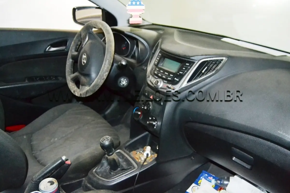 LOTE 001 - Marca: HYUNDAI / Modelo: HB20 1.0M COMFOR / Placa: IVD5A86 , Ano/Modelo: 2013.