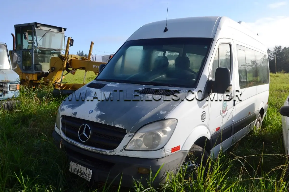 LOTE 021 - I/M. BENZ 415 CDI SPRINTERM, PLACA: IVN 9855, DIESEL, ANO/MODELO: 2013/2014.