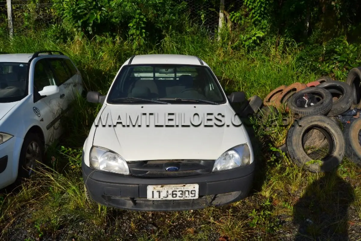 LOTE 018 - FORD COURIER L 1.6 FLEX,  PLACA: ITJ 6309, ANO/MODELO: 2012/2012.