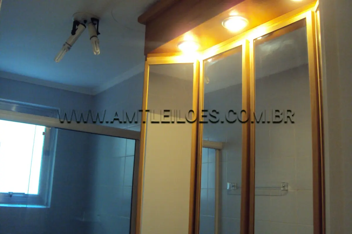 LOTE 001 - APARTAMENTO N° 203 SITUADO NA AV. BAGÉ Nº 818, COM BOX. ÁREA TOTAL 88,48m², ÁREA  PRIVATIVA  55,18m².