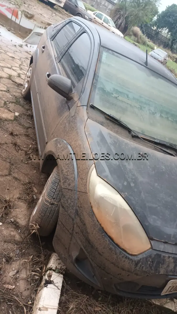 LOTE 205 - FORD/FIESTA SEDAN 1.6 FLEX, ANO/MODELO: 2013/2013