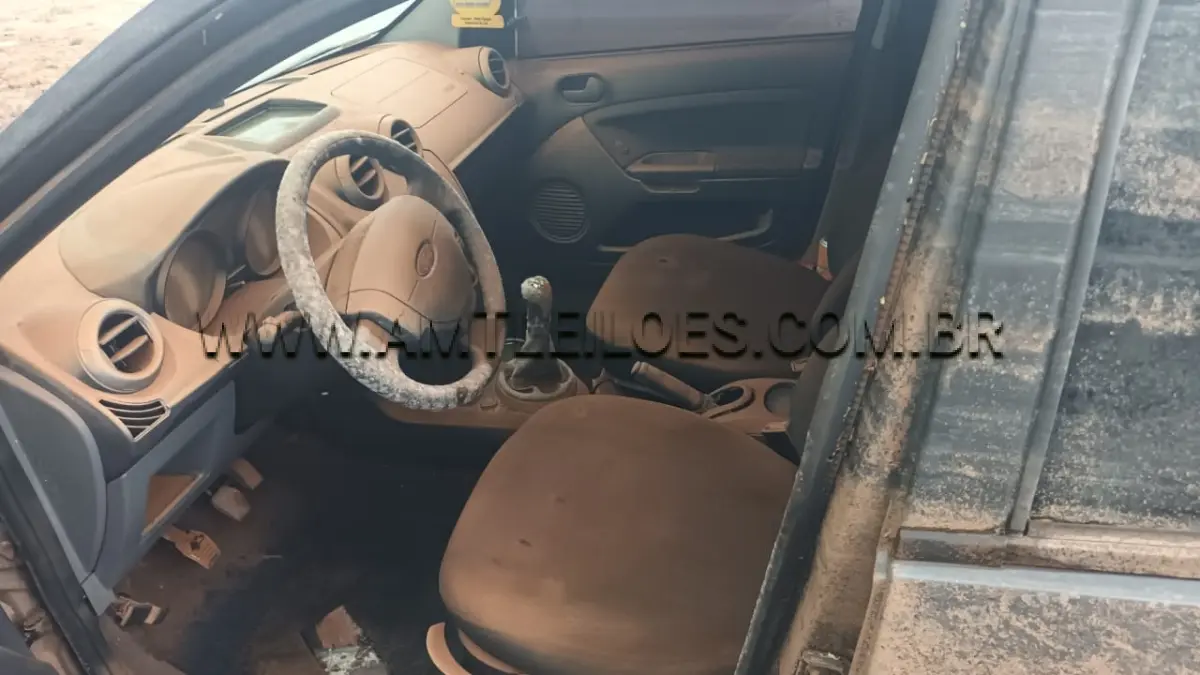 LOTE 205 - FORD/FIESTA SEDAN 1.6 FLEX, ANO/MODELO: 2013/2013