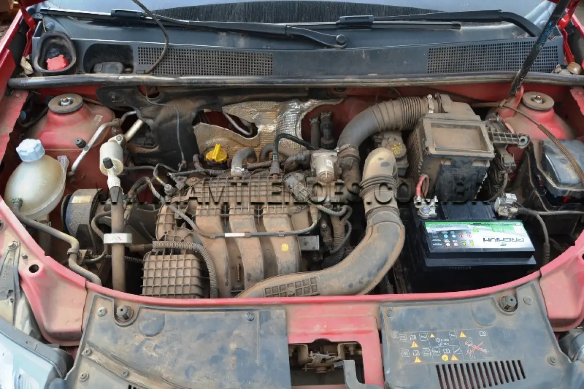 LOTE 003 - MARCA/MODELO: RENAULT SANDERO,  PLACA: QJN1422, COR: VERMELHA, ANO/MODELO: 2018, CHASSI:  93Y5SRF84JJ302042, RENAVAM:  01148515957.