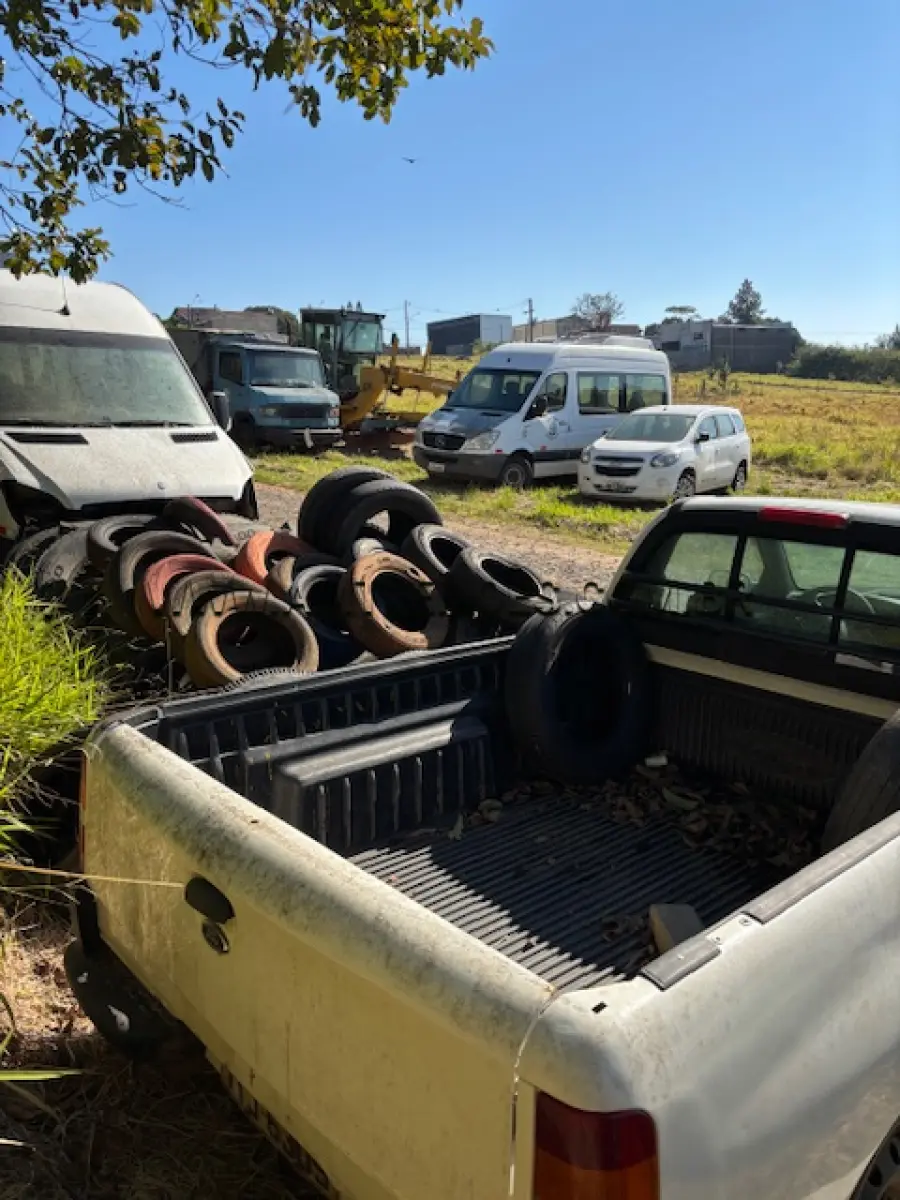 LOTE 018 - FORD COURIER L 1.6 FLEX,  PLACA: ITJ 6309, ANO/MODELO: 2012/2012.