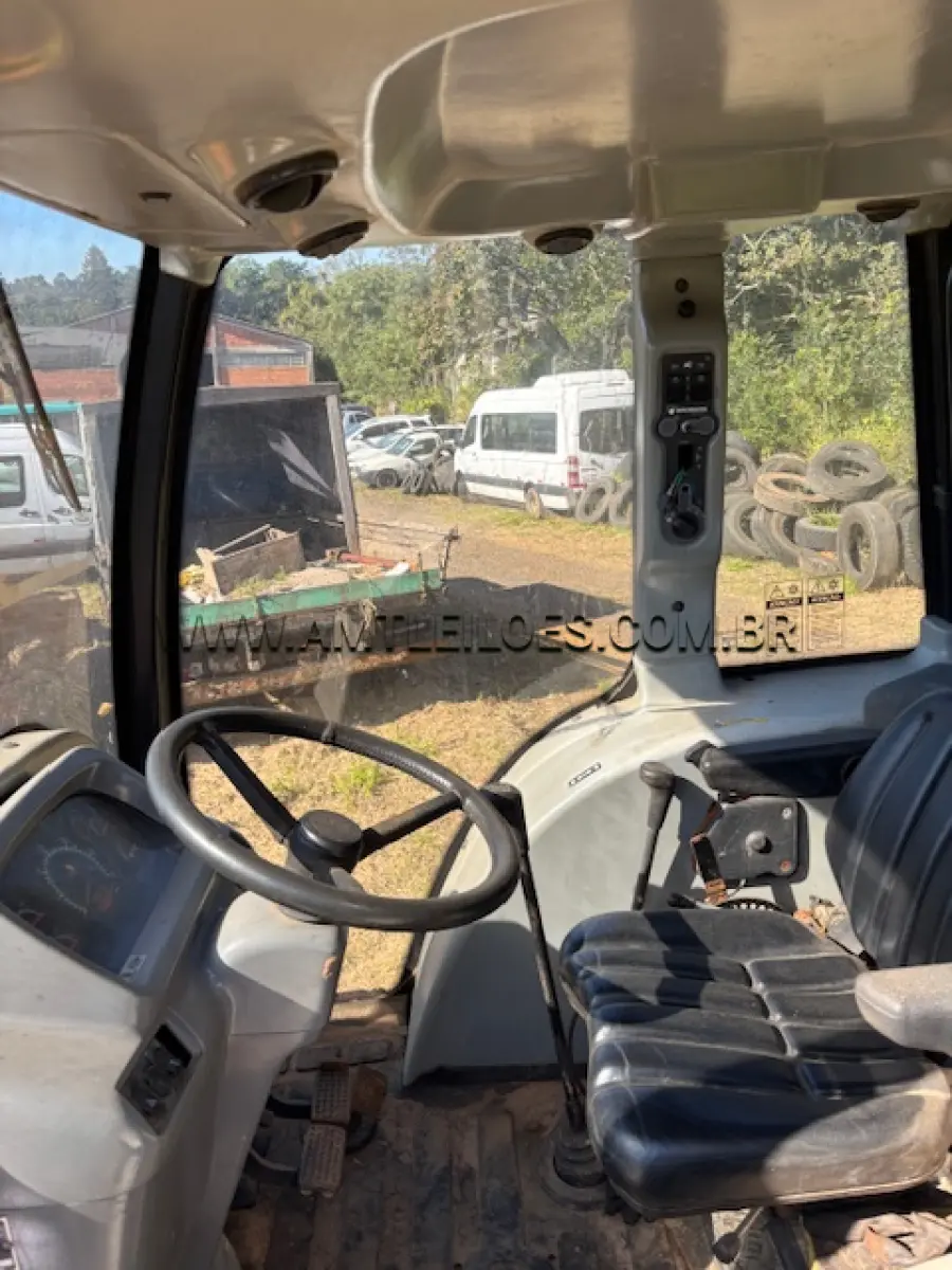 LOTE 015 - TRATOR AGRÍCOLA BUDNYT / BDY 8540 4 X 4, ANO: 2018,  OBS: SEM EMPLACAMENTO - REGULARIZAÇÃO POR CONTA DO ARREMATANTE.