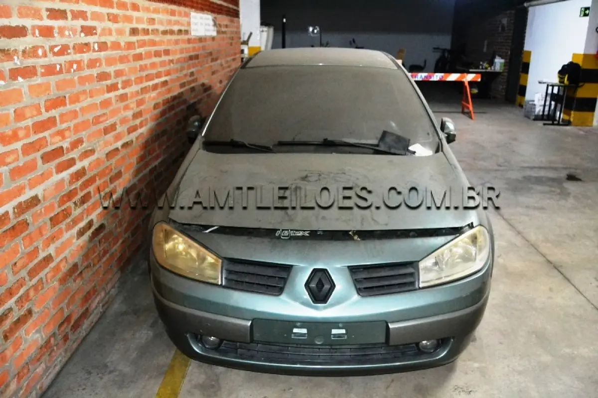 LOTE 013 - Marca:  RENAULT / Modelo:  MEGANESD DYN 16, Placa: AOO9788, Ano/Modelo: 2007.