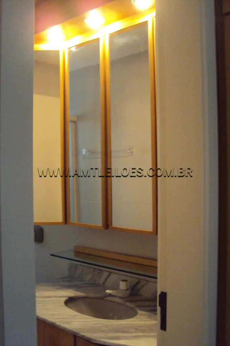 LOTE 001 - APARTAMENTO N° 203 SITUADO NA AV. BAGÉ Nº 818, COM BOX. ÁREA TOTAL 88,48m², ÁREA  PRIVATIVA  55,18m².