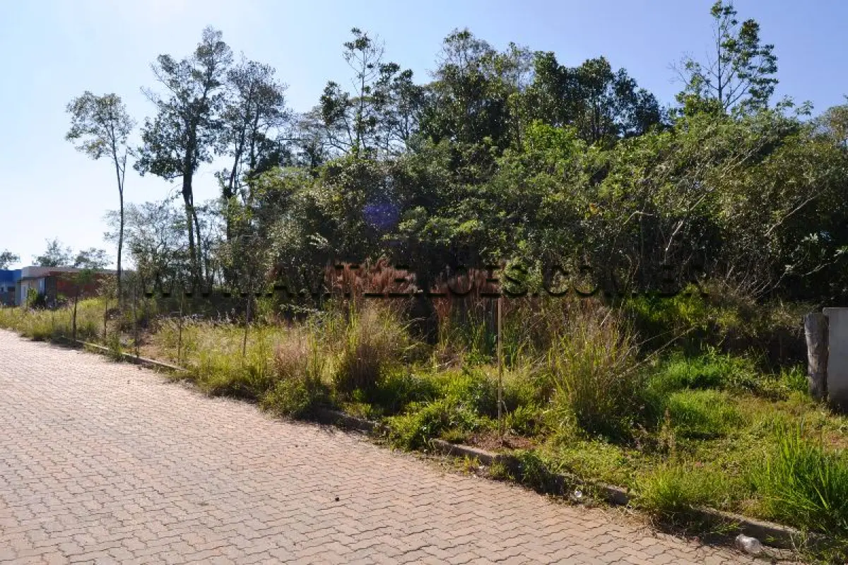 LOTE 014 - TERRENO com Área Superficial 2.099 m², Matrícula Nº 170.985, Rua A,  residencial Porto das Pedras, Bairro Centro.