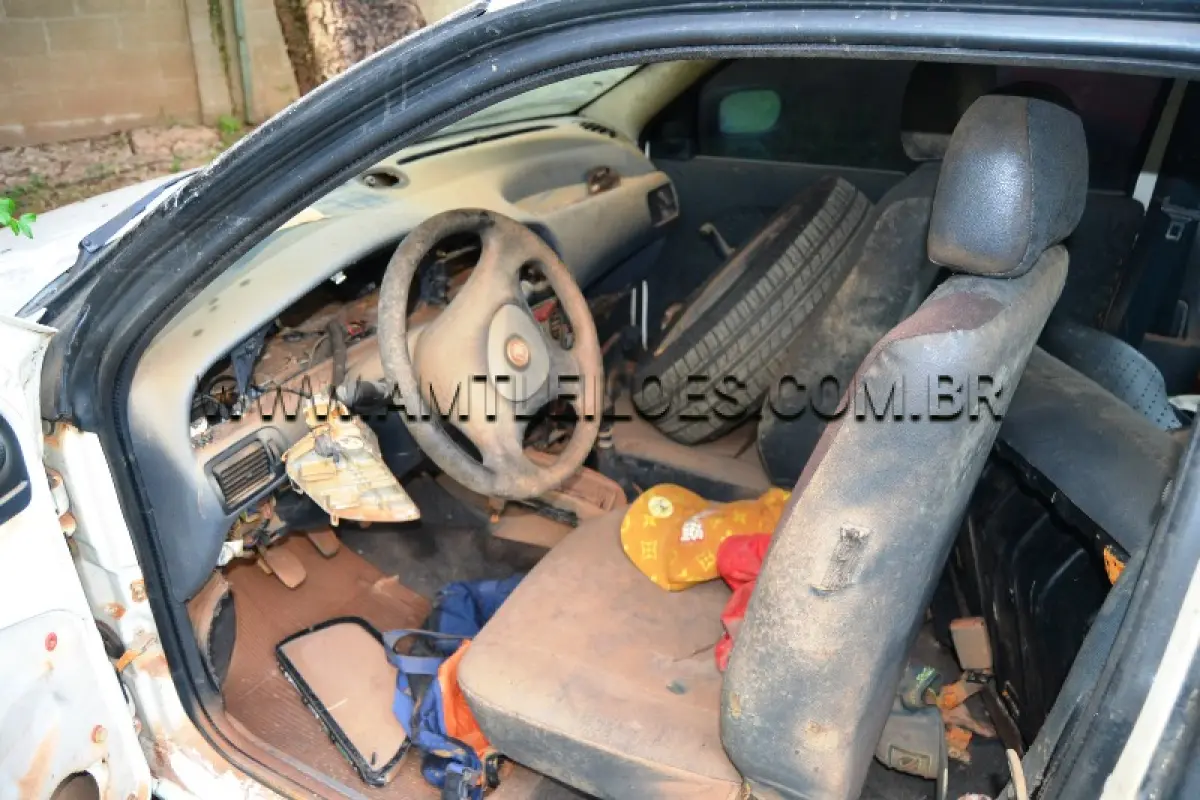 LOTE 012 - Marca:  FIAT / Modelo: PALIO  FIRE ECONOMY, Placa: IQF0A43, Ano/Modelo: 2009, antingido pela enchente.
