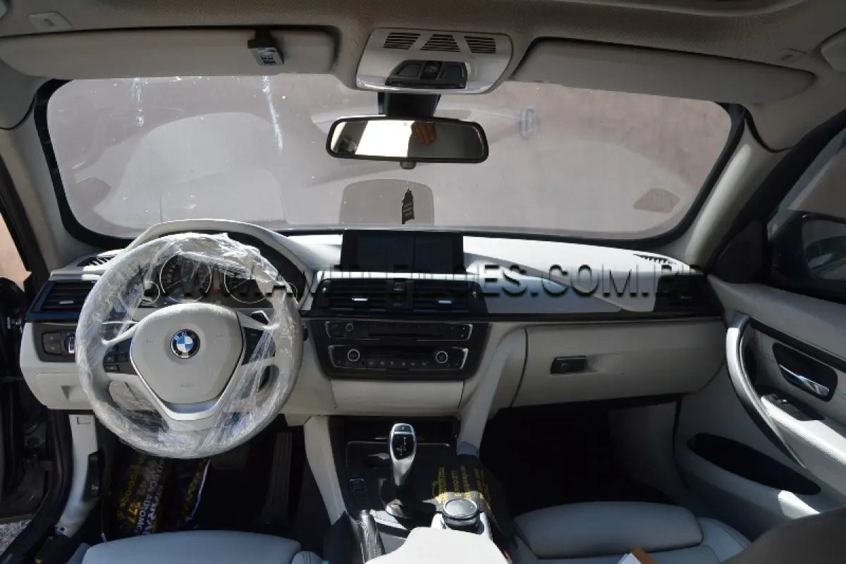 LOTE 015 - Marca: BMW / Modelo: 328I ACTIVE FLEX / Placa:  FQS9C53, Ano/Modelo: 2015 , Blindado.