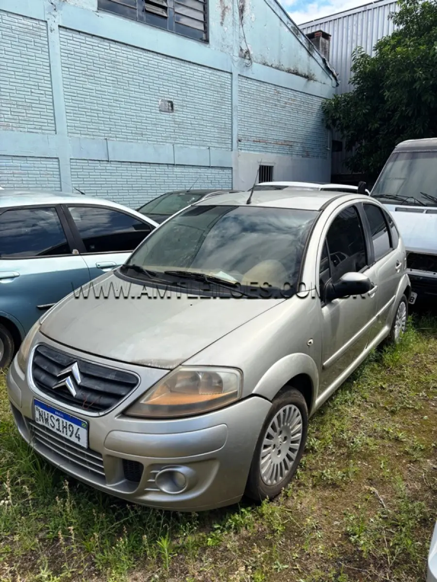 LOTE 002 - CITROEN / C3 GLX 14  FLEX / PLACA: NWS1H94 / ANO: 2010 - atingido pela enchente.