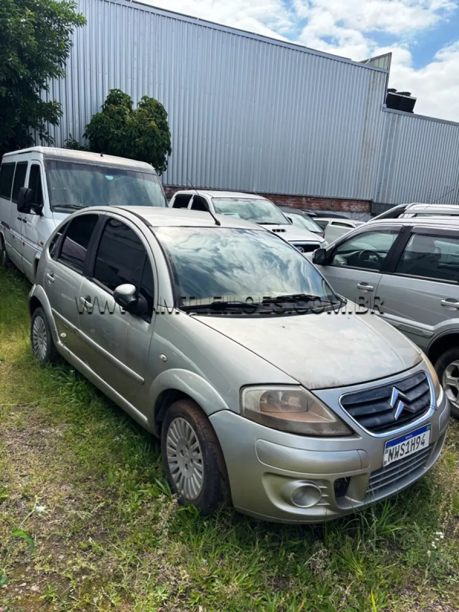 LOTE 002 - CITROEN / C3 GLX 14  FLEX / PLACA: NWS1H94 / ANO: 2010 - atingido pela enchente.
