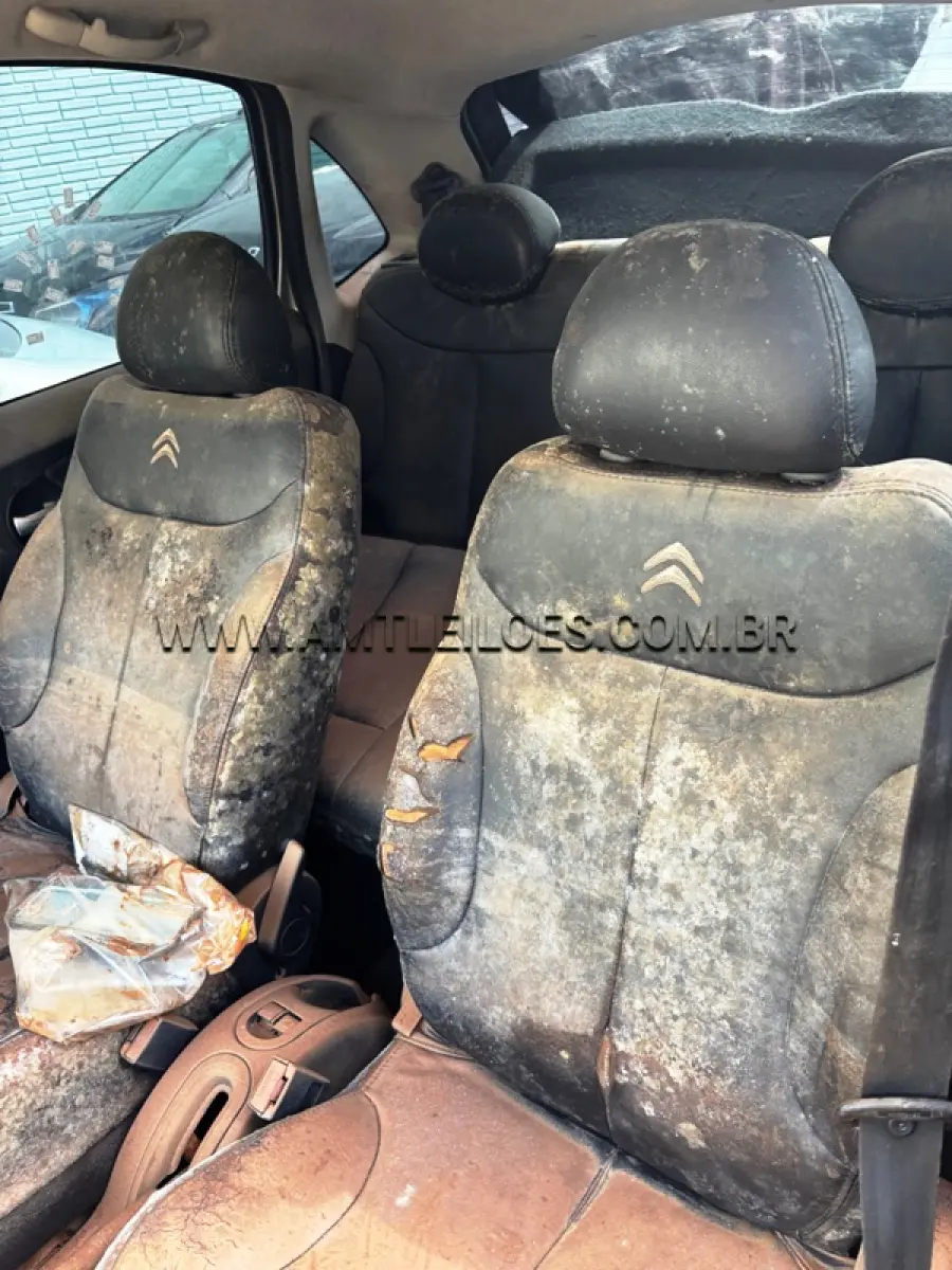 LOTE 002 - CITROEN / C3 GLX 14  FLEX / PLACA: NWS1H94 / ANO: 2010 - atingido pela enchente.