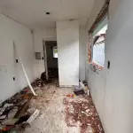 UM TERRENO, SITUADO NA ZONA URBANA DE SAPIRANGA/RS, NA QUADRA Nº 79, SETOR 02 DO PLANO DIRETOR, COM ÁREA SUPERFICIAL DE 727,20M², MATRÍCULA N. 20.624 RI DE SAPIRANGA/RS.