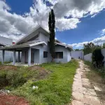 UM TERRENO, SITUADO NA ZONA URBANA DE SAPIRANGA/RS, NA QUADRA Nº 79, SETOR 02 DO PLANO DIRETOR, COM ÁREA SUPERFICIAL DE 727,20M², MATRÍCULA N. 20.624 RI DE SAPIRANGA/RS.