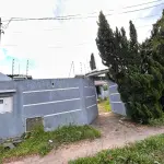 UM TERRENO, SITUADO NA ZONA URBANA DE SAPIRANGA/RS, NA QUADRA Nº 79, SETOR 02 DO PLANO DIRETOR, COM ÁREA SUPERFICIAL DE 727,20M², MATRÍCULA N. 20.624 RI DE SAPIRANGA/RS.